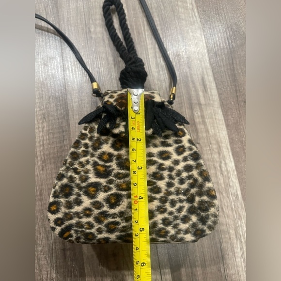 Feathered Head Coquette cheetah animal print pinup mini bag crossbody triangle - Picture 12 of 13